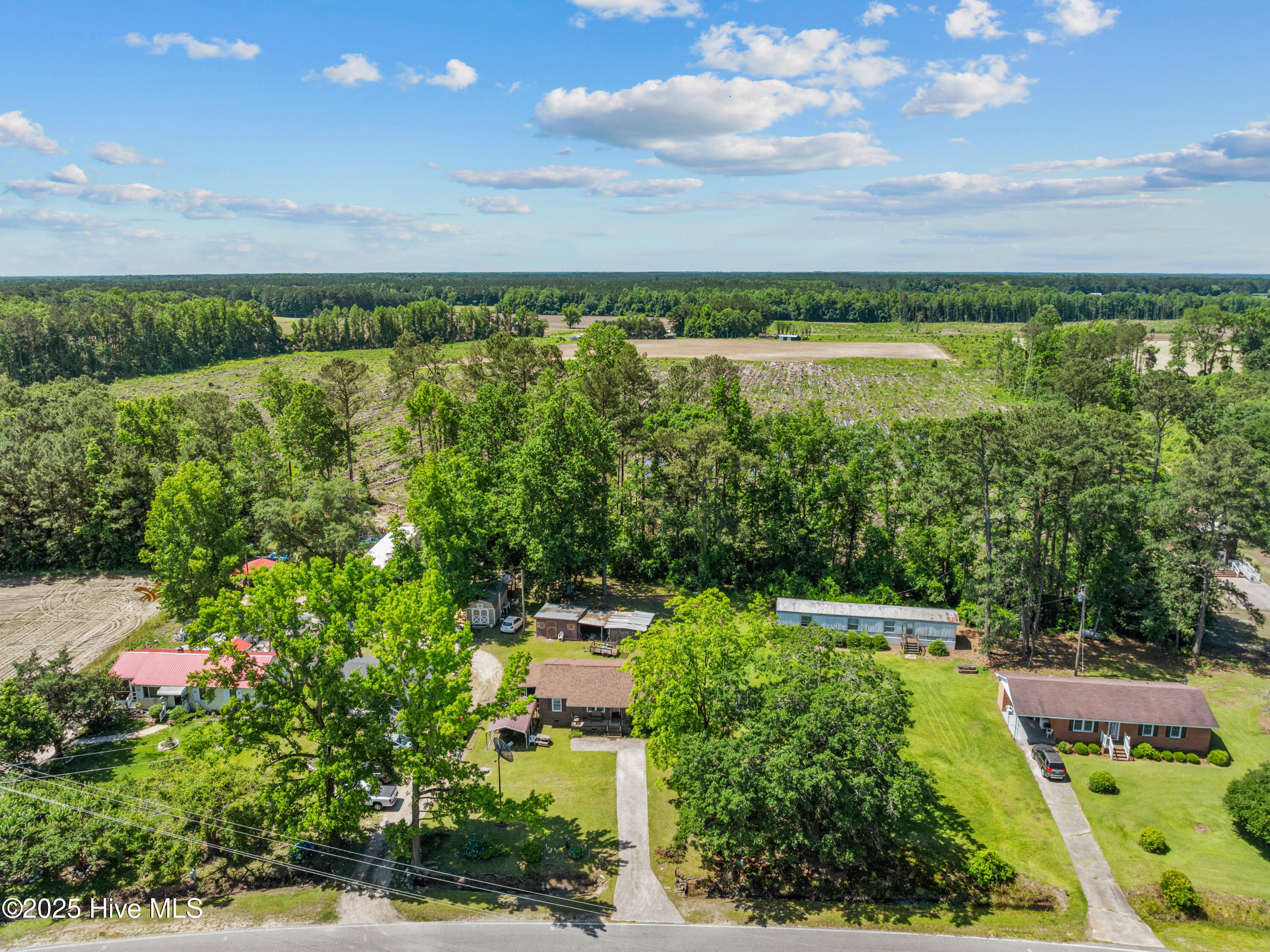323 Alexander Rouse Road Kinston, NC 28504 - Photo 22 of 34 DJI_20250519113556_0003_D