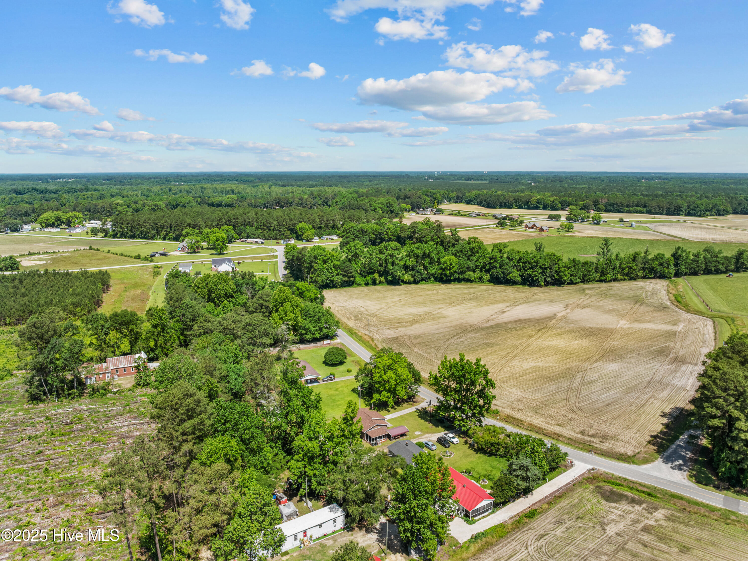 323 Alexander Rouse Road Kinston, NC 28504 - Photo 28 of 34 DJI_20250519113725_0006_D