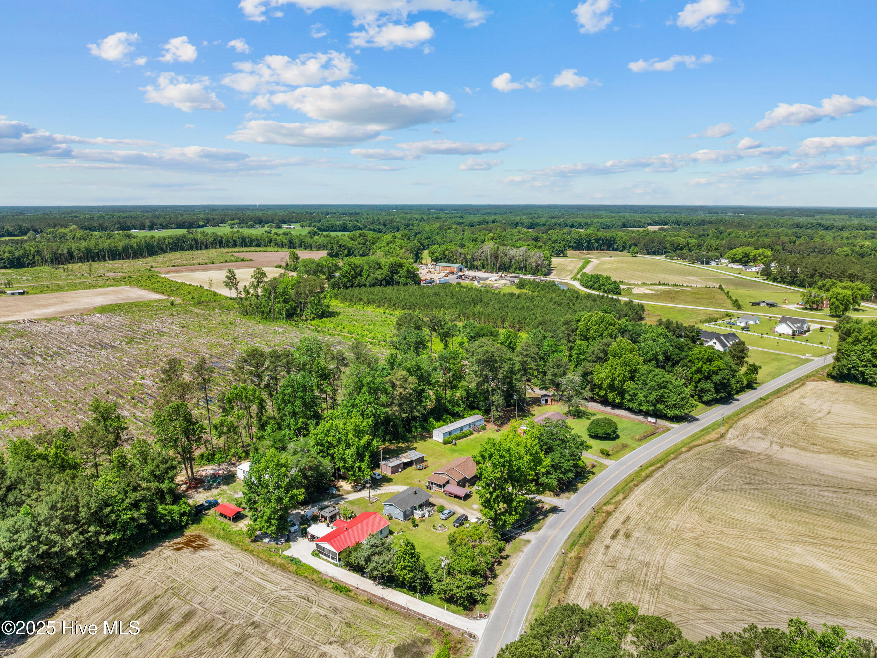 323 Alexander Rouse Road Kinston, NC 28504 - Photo 30 of 34 DJI_20250519113743_0007_D