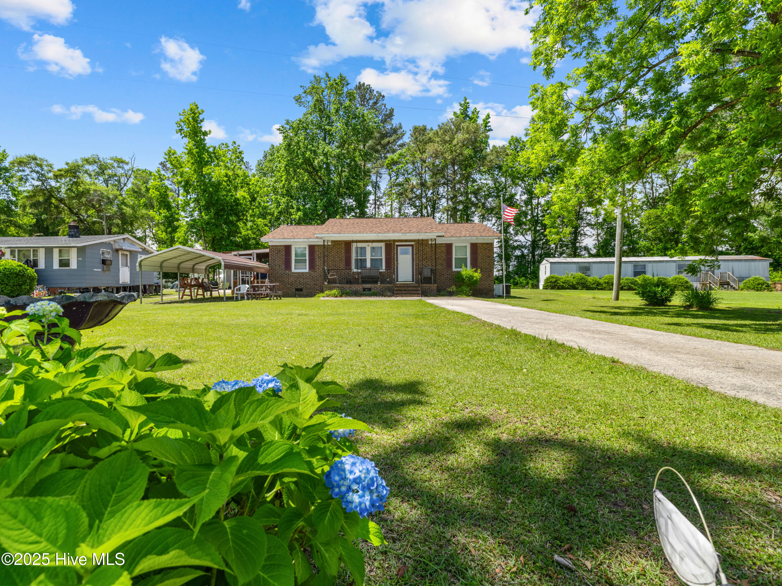 323 Alexander Rouse Road Kinston, NC 28504 - Photo 4 of 34 025A3458