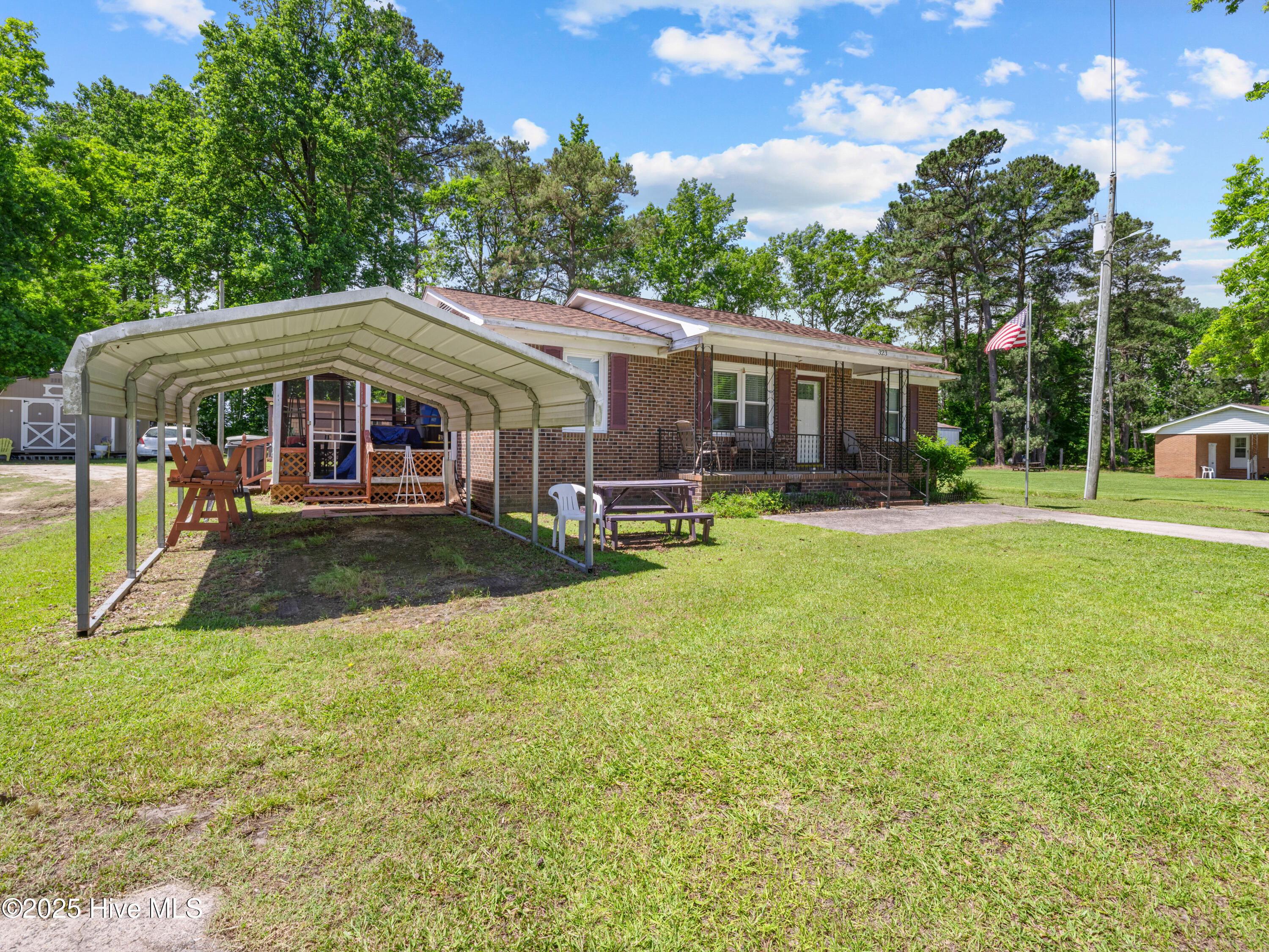 323 Alexander Rouse Road Kinston, NC 28504 - Photo 6 of 34 025A3465