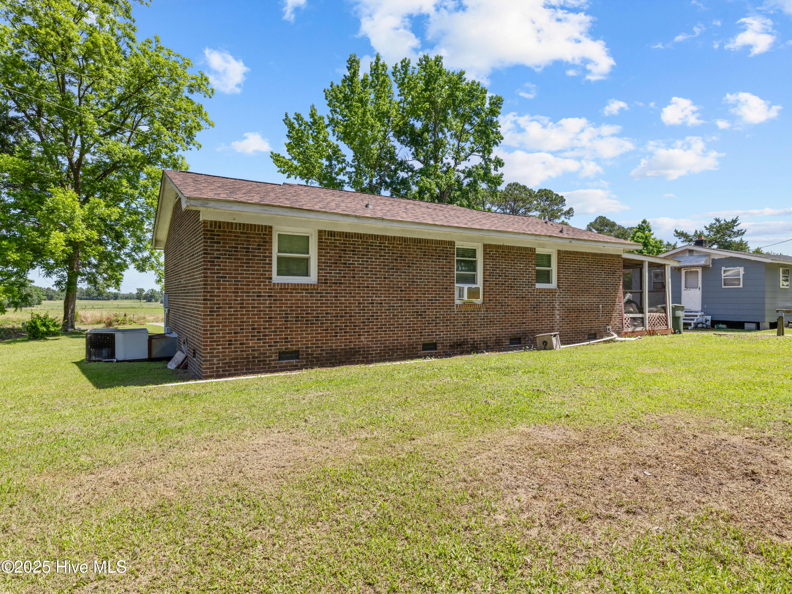 323 Alexander Rouse Road Kinston, NC 28504 - Photo 8 of 34 025A3471