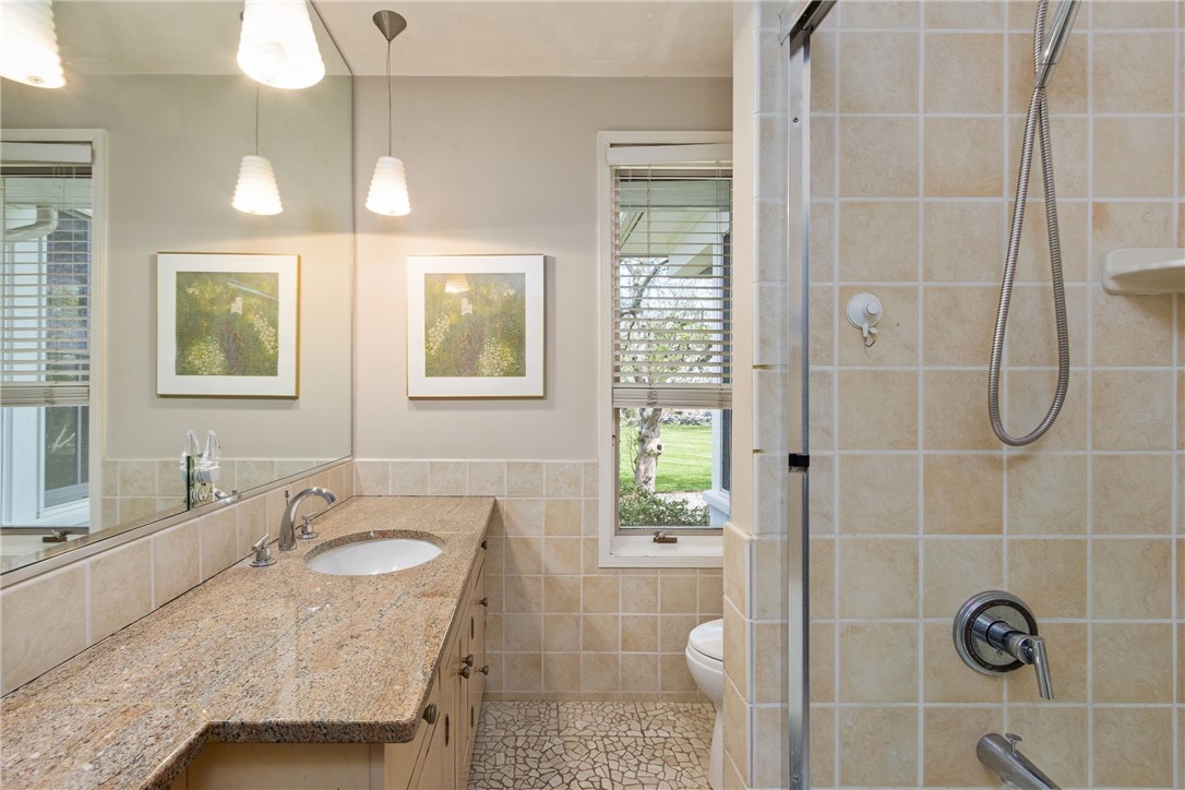 40 Little Harbor Road Tiverton, RI 02878 - Photo 31 of 50