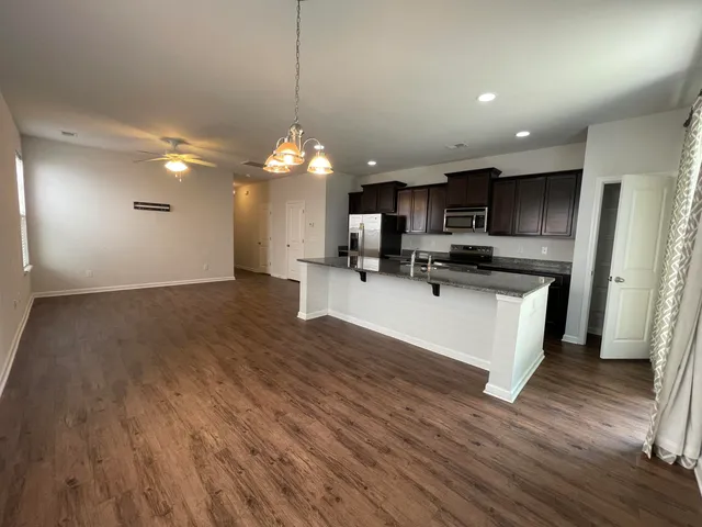 $2,095 | 4983 Hay Bale Court, Summerville, SC 29485