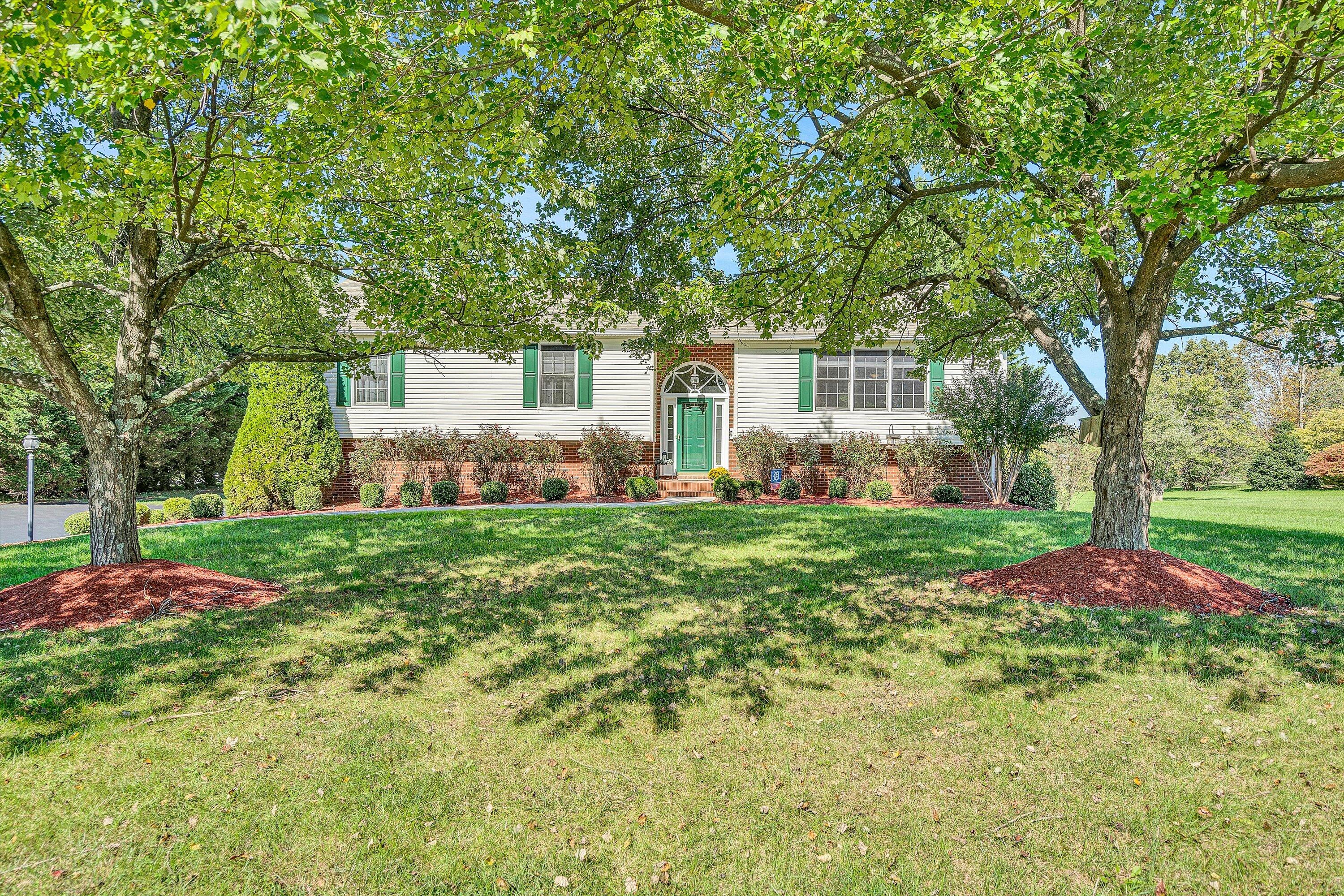 113 Aftons Meadow Road Vinton, VA 24179 - Photo 1 of 36 113 Aftons Meadow Rd, Vinton