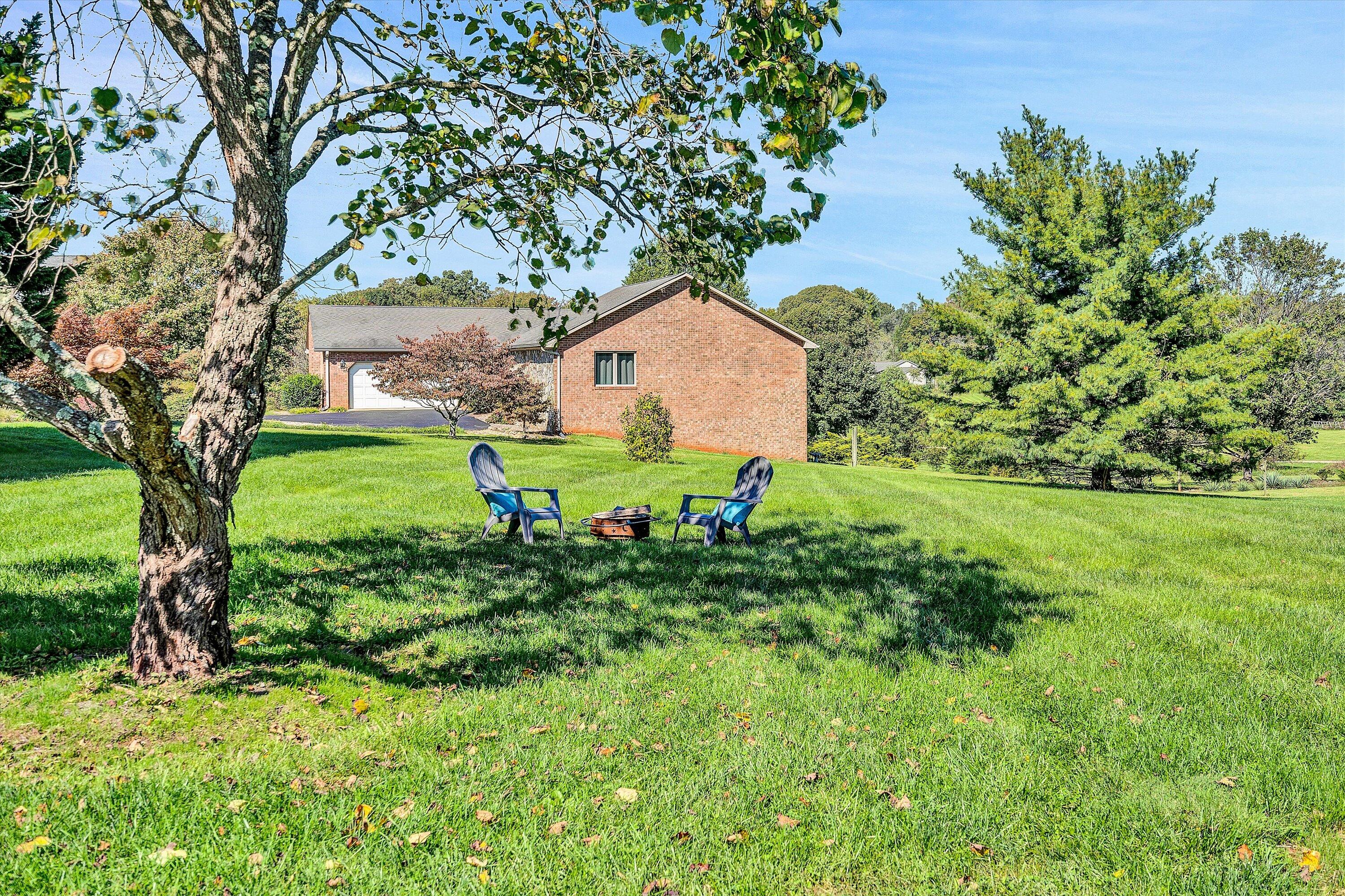 113 Aftons Meadow Road Vinton, VA 24179 - Photo 32 of 36 Spacious Backyard