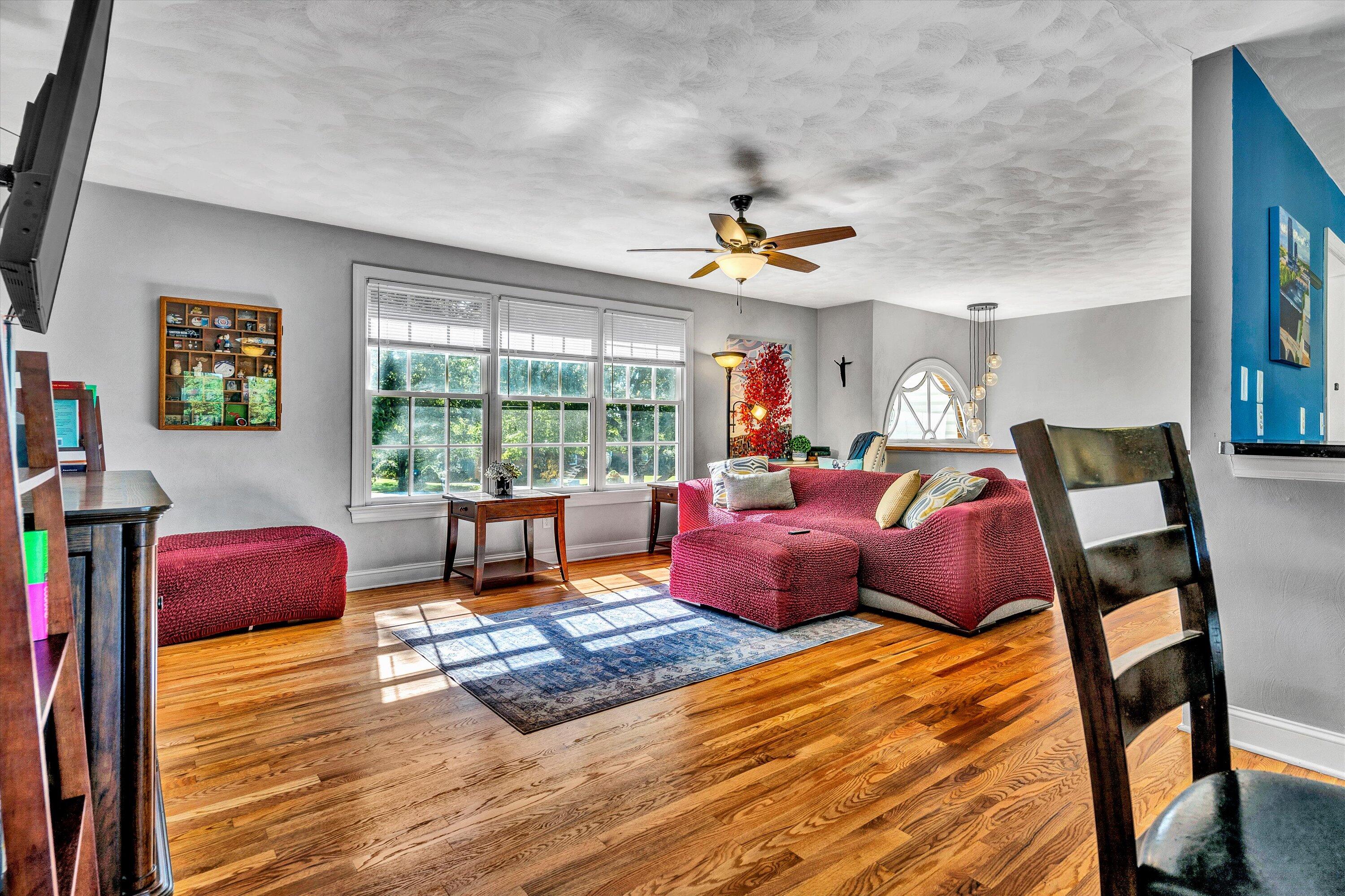 113 Aftons Meadow Road Vinton, VA 24179 - Photo 7 of 36 Living Room