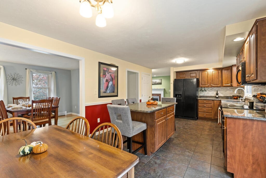 25 Hillcrest Road Marlborough, MA 01752 - Photo 13 of 28 Gallery Image 13