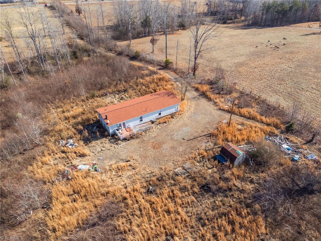 460 County Line Road Reidsville, NC 27320 - Photo 4 of 15 Gallery Image 4