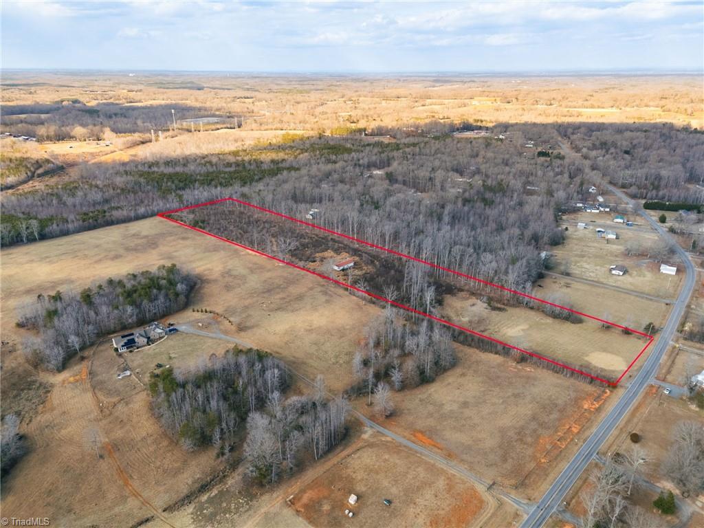 460 County Line Road Reidsville, NC 27320 - Photo 8 of 15 Gallery Image 8