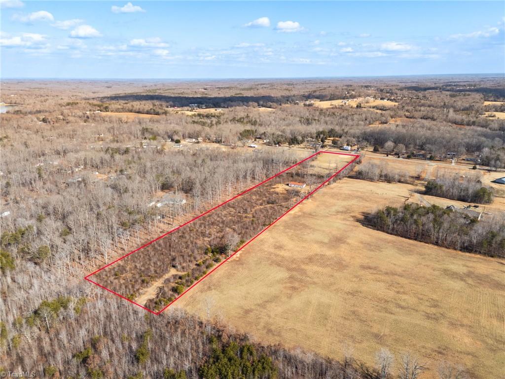 460 County Line Road Reidsville, NC 27320 - Photo 9 of 15 Gallery Image 9