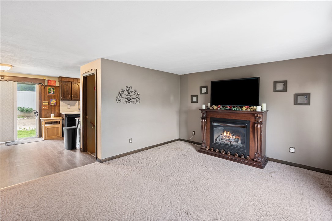 65 Winfield Road Johnston, RI 02919 - Photo 2 of 15