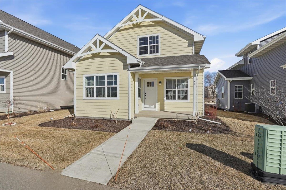 43 Windflower Way Mount Horeb, WI 53572 - Photo 2 of 38
