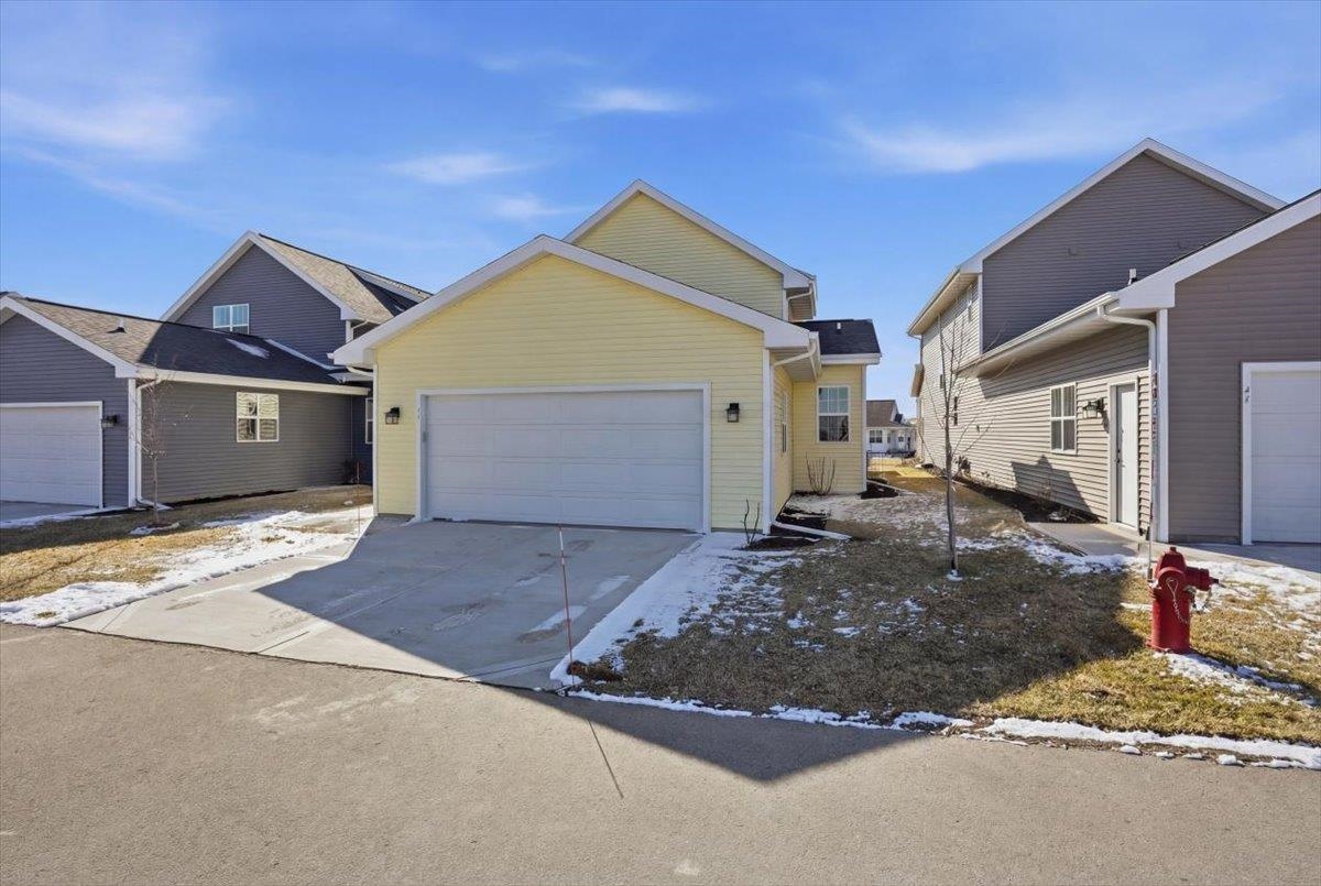 43 Windflower Way Mount Horeb, WI 53572 - Photo 38 of 42