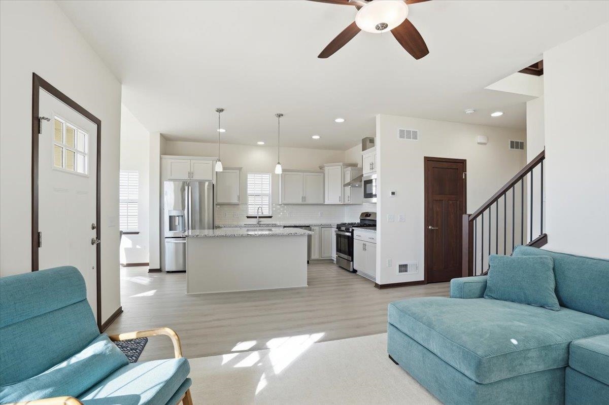 43 Windflower Way Mount Horeb, WI 53572 - Photo 6 of 42