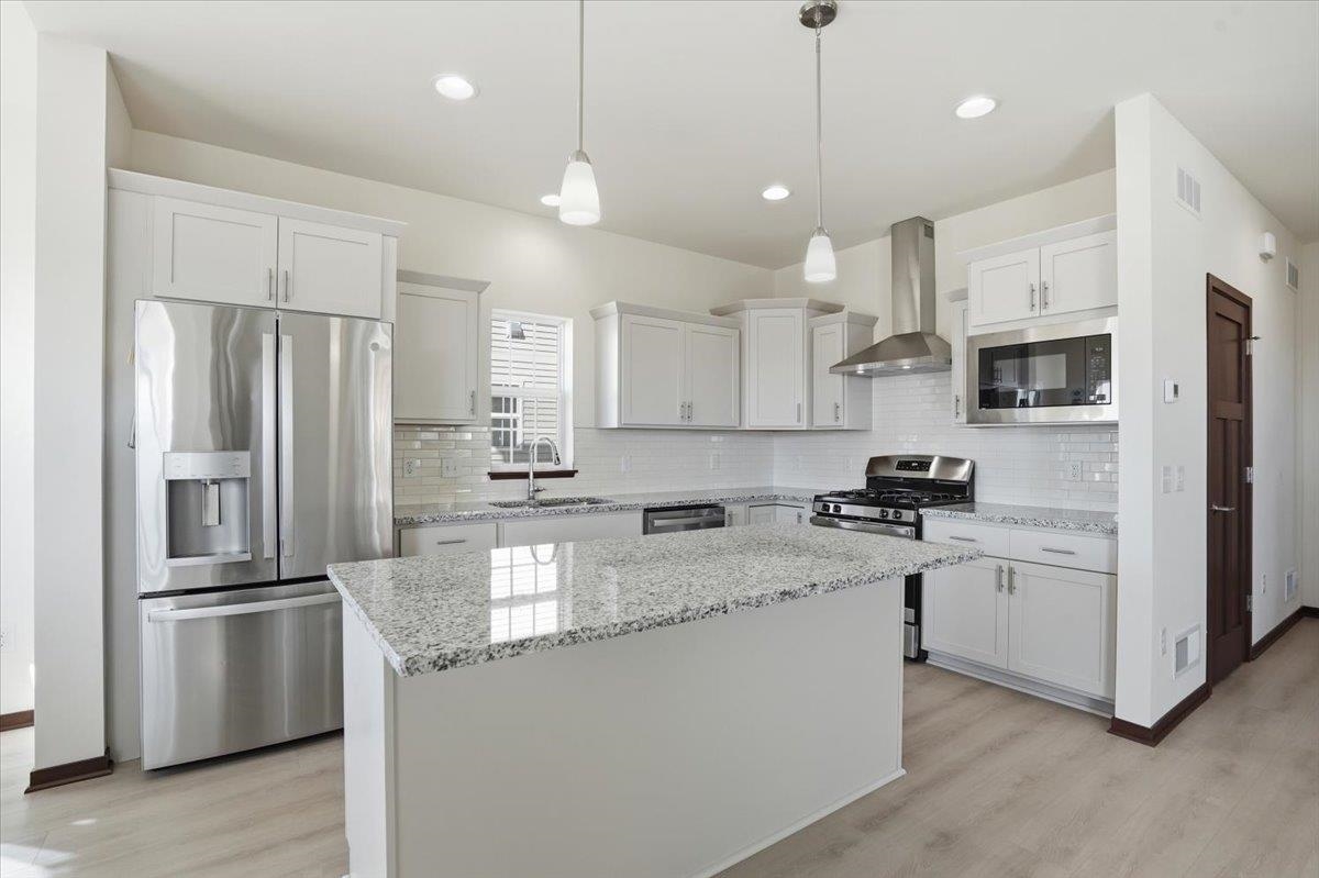 43 Windflower Way Mount Horeb, WI 53572 - Photo 9 of 42