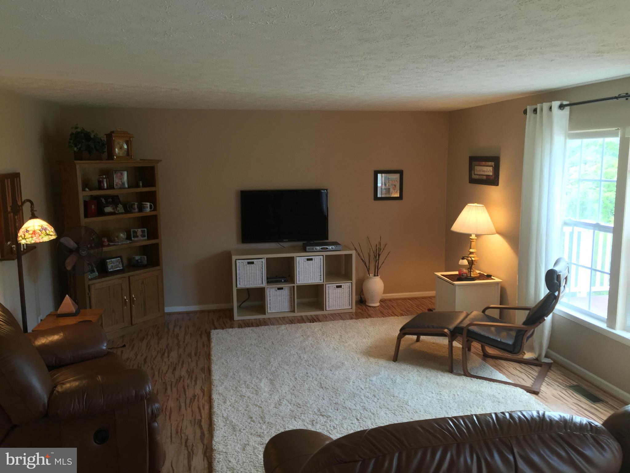 4624 Riddle Drive Baltimore, MD 21236 - Photo 8 of 24 Family Room