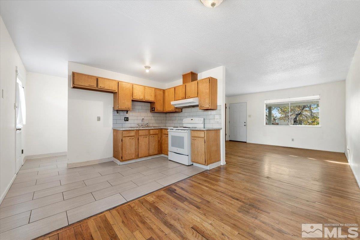 3210 Heights Drive Reno, NV 89503 - Photo 8 of 30 Photo 8
