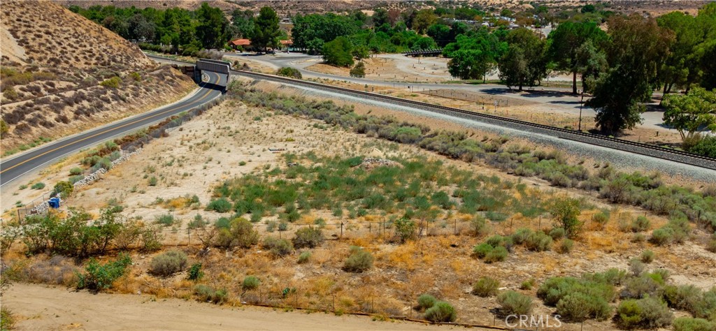 0 Crown Valley Rd Vista Acton, CA 93510 - Photo 17 of 19 a view of a backyard of the house