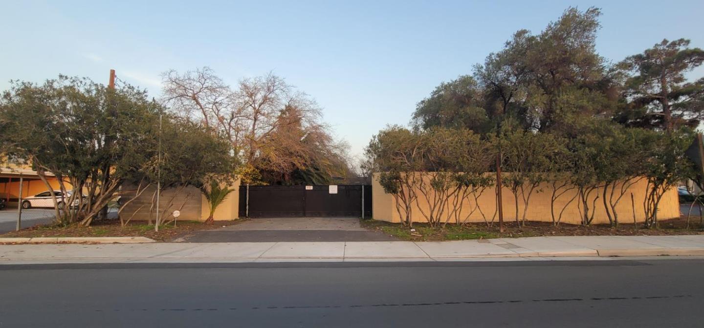 902 Mercey Springs Road Los Banos, CA 93635 - Photo 1 of 26