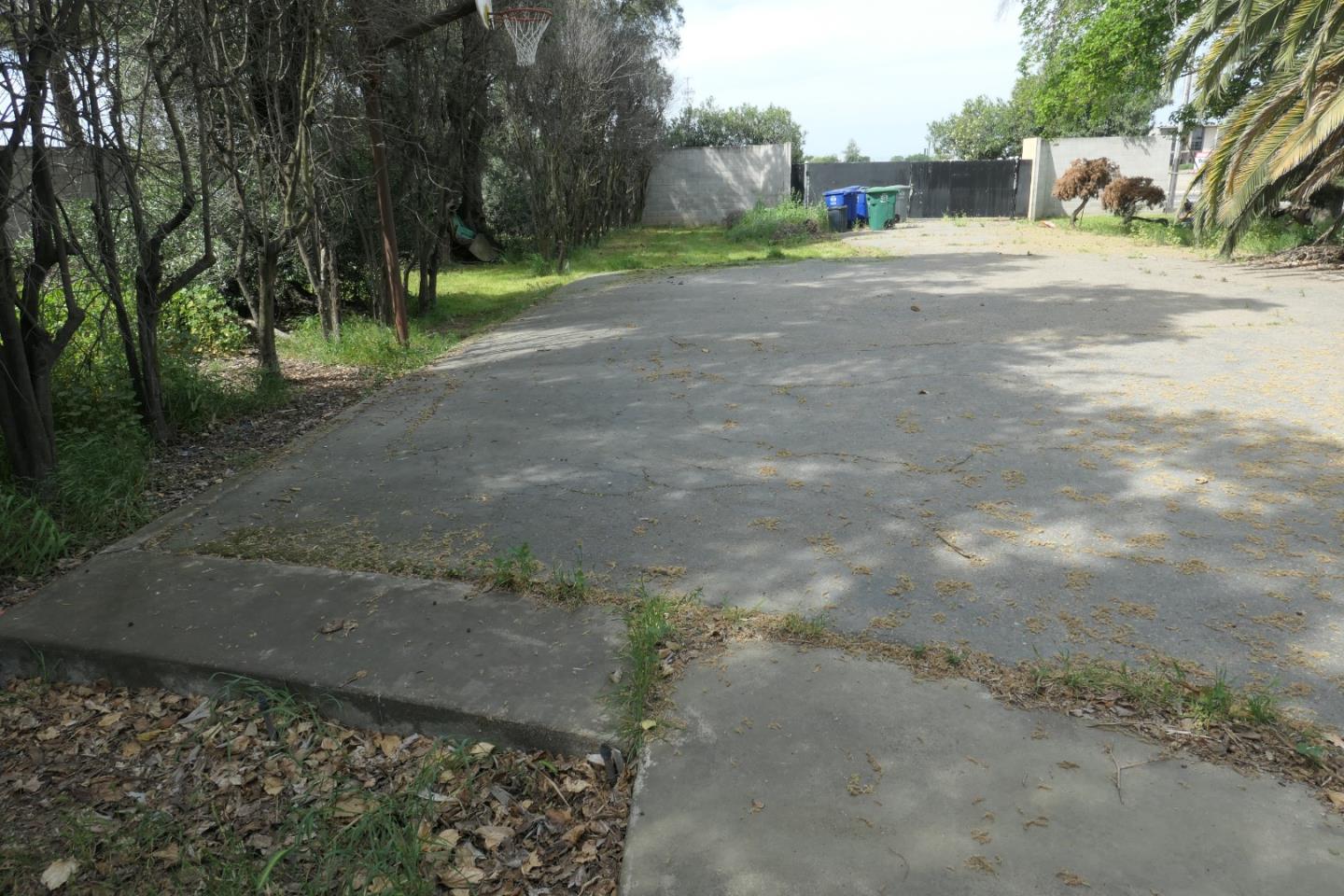 902 Mercey Springs Road Los Banos, CA 93635 - Photo 15 of 26