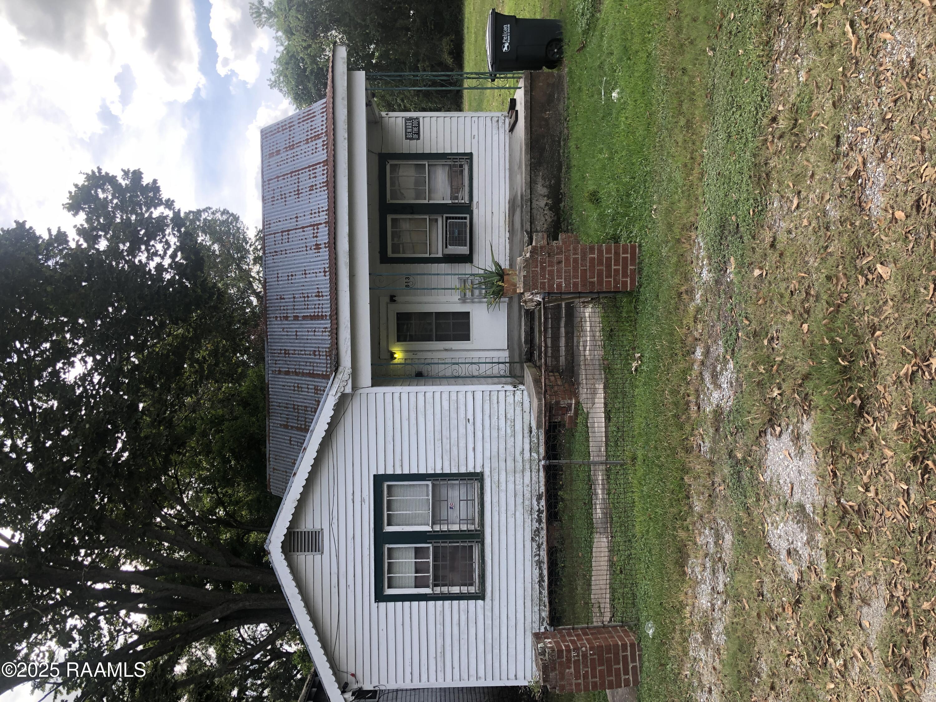 813 Agnes Street New Iberia, LA 70560 - Photo 1 of 10 Front