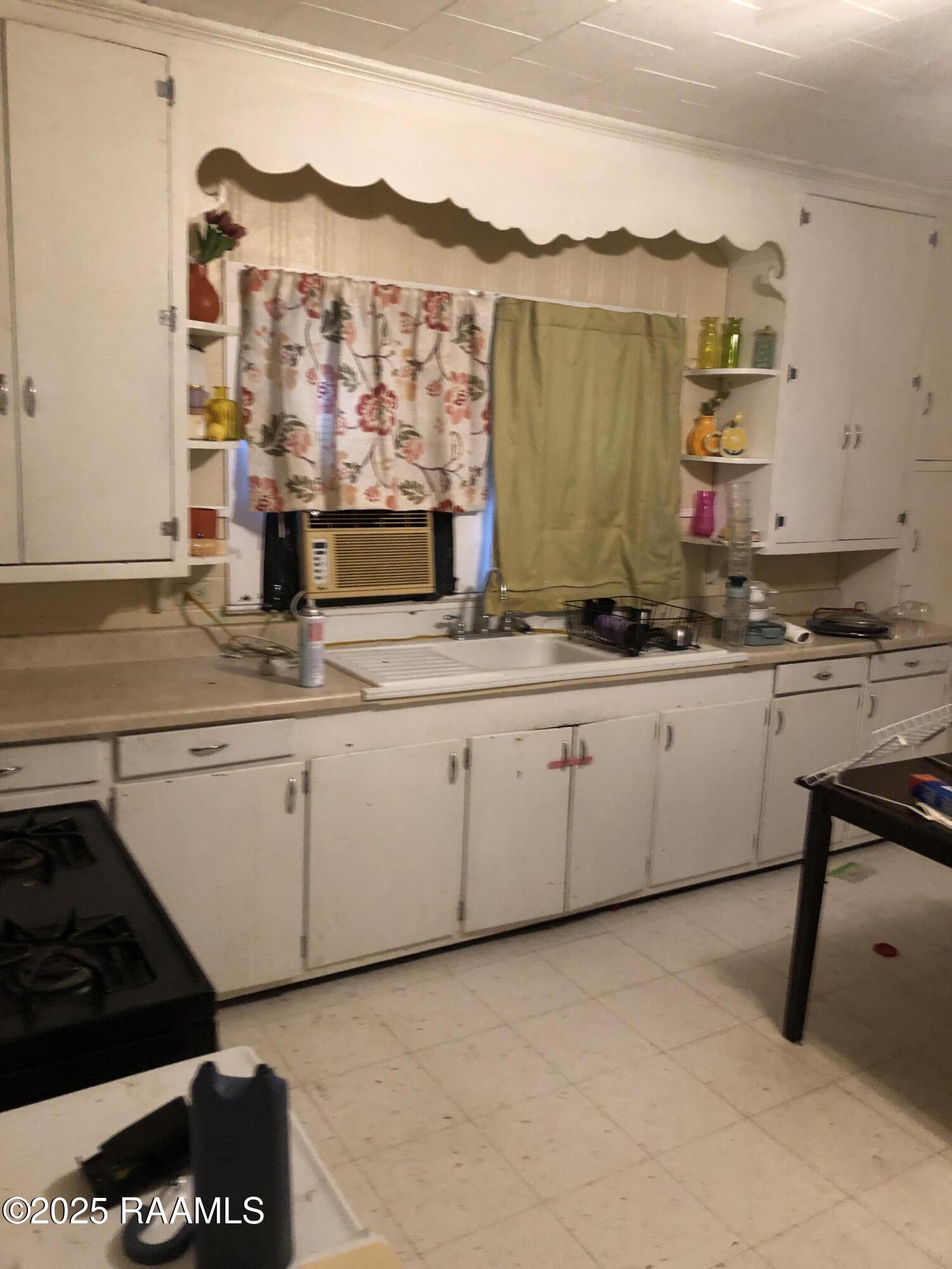 813 Agnes Street New Iberia, LA 70560 - Photo 6 of 10 Kit1