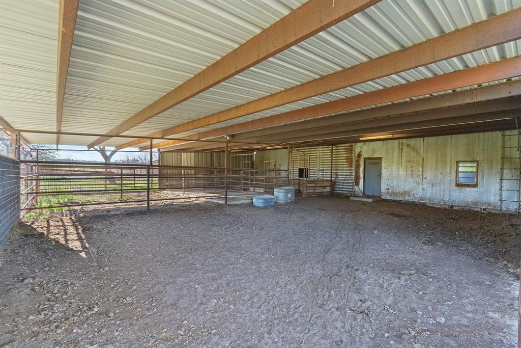 304 Scarlett Road Weatherford, TX 76087 - Photo 19 of 32
