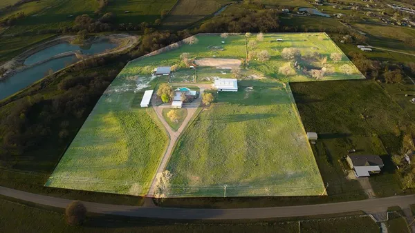 $1,400,000 | 304 Scarlett Road, Weatherford, TX 76087