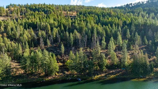 $385,000 | 1402 Mirror Lake Road, Sagle, ID 83860