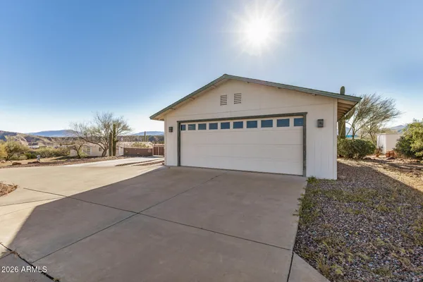 a view of house and tree