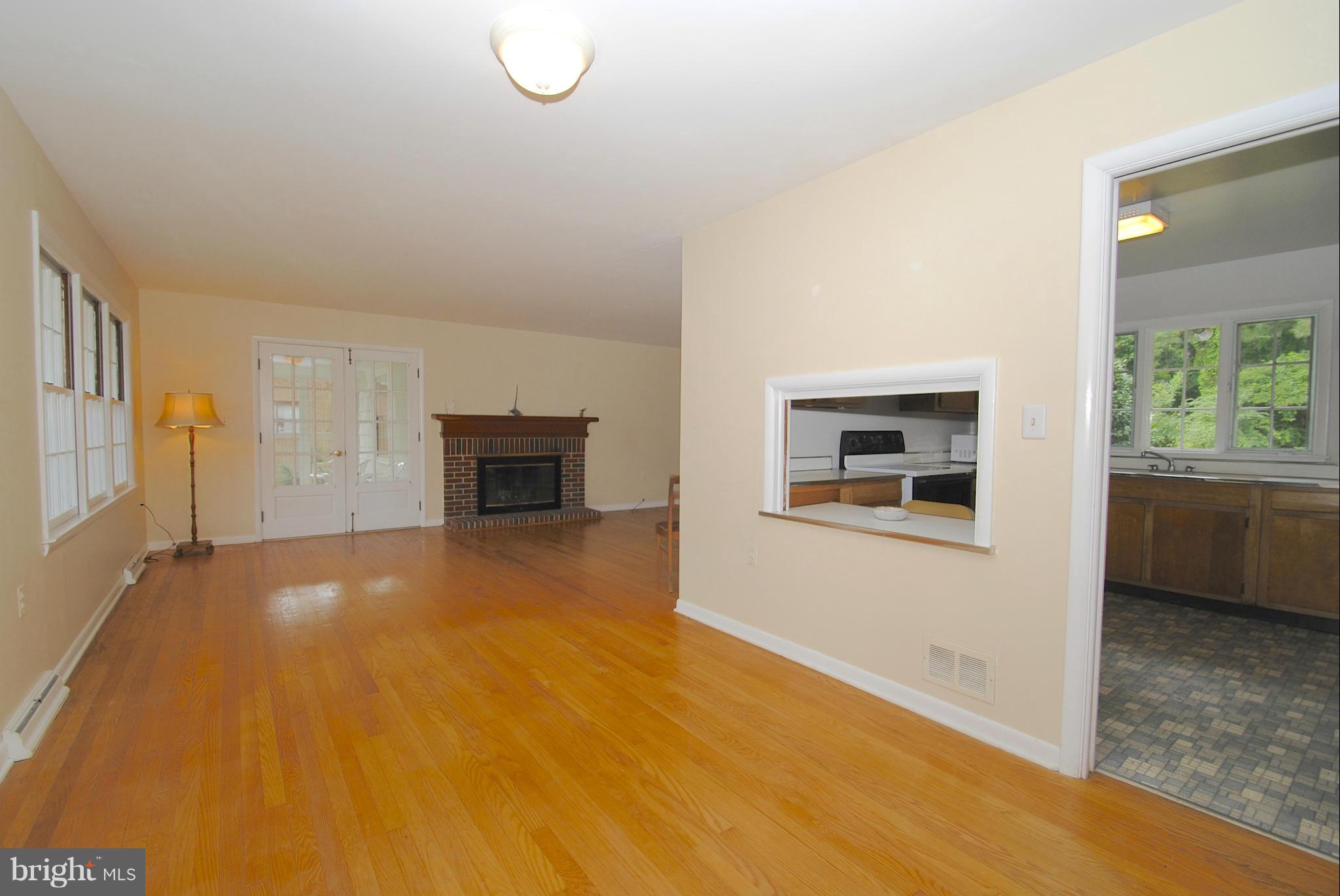2024 Chesapeake Road Annapolis, MD 21409 - Photo 3 of 19 Interior (General)