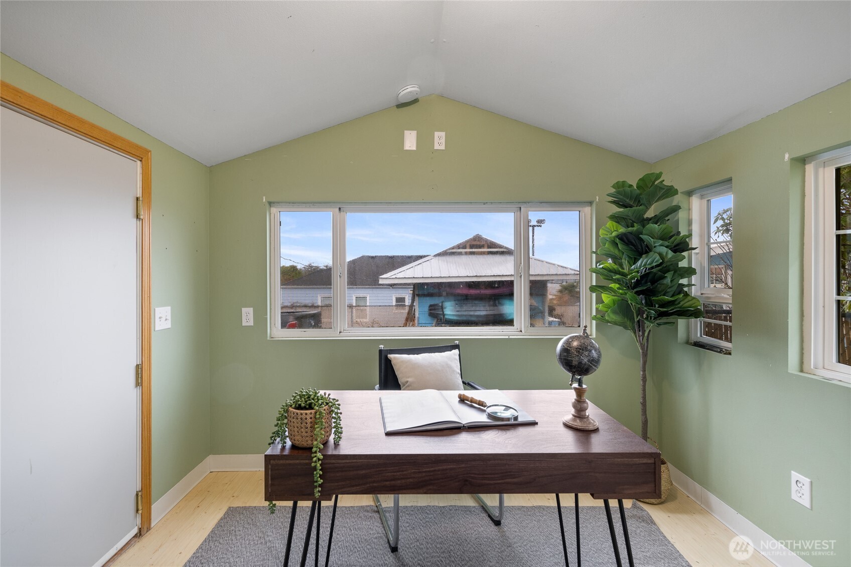 2411 East 13th Street Bremerton, WA 98310 - Photo 24 of 39