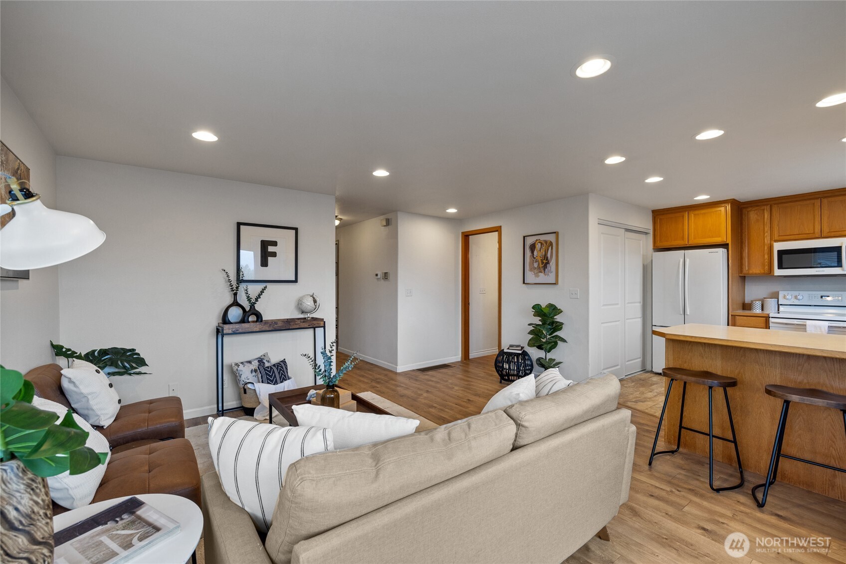 2411 East 13th Street Bremerton, WA 98310 - Photo 4 of 39