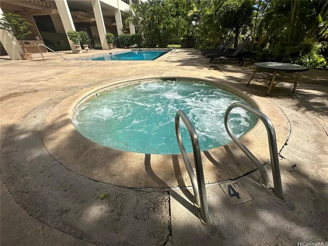 $1,800 | 1630 Liholiho Street, Unit 2406, Honolulu, HI 96822