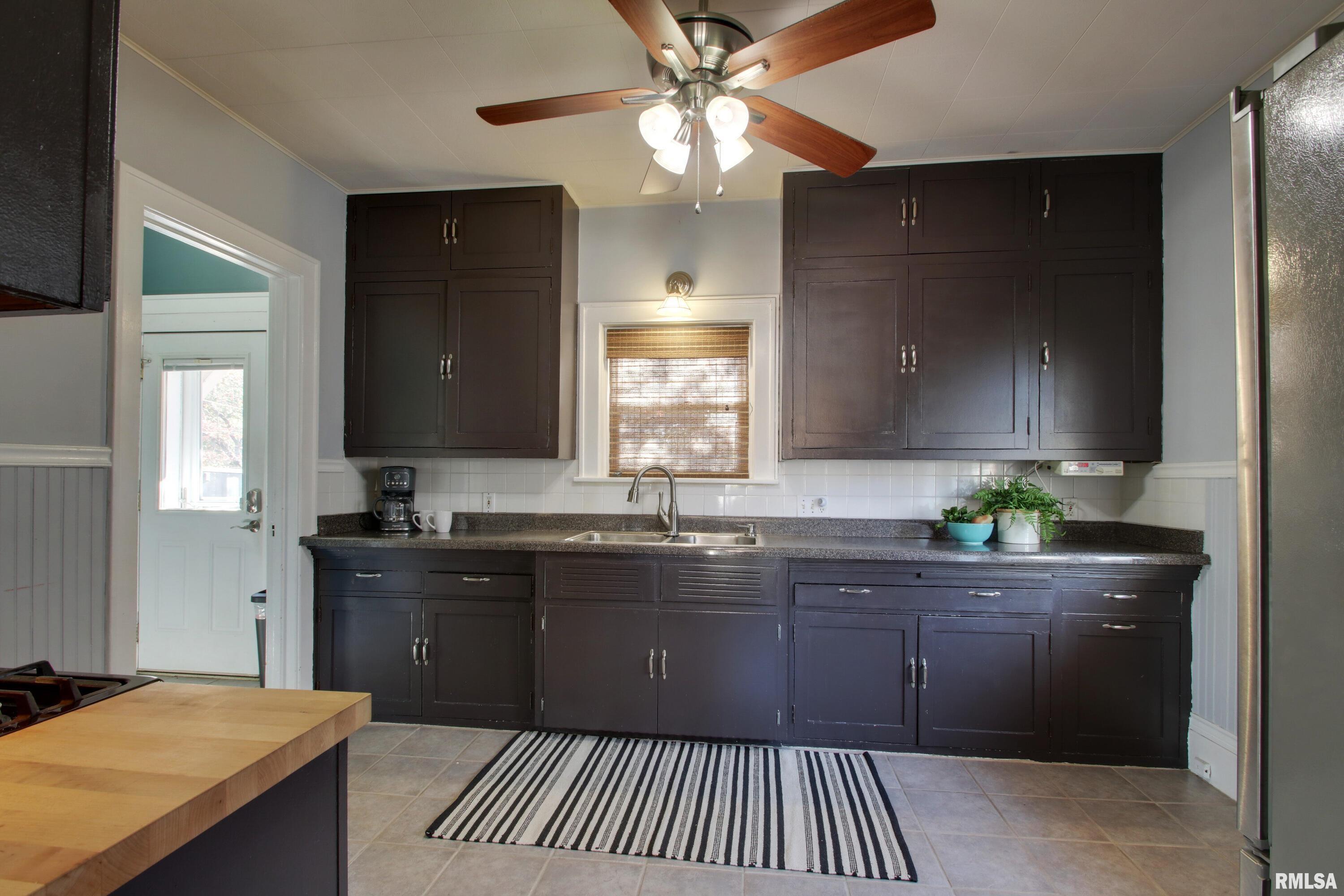 2308 Vermont Street Quincy, IL 62301 - Photo 12 of 27