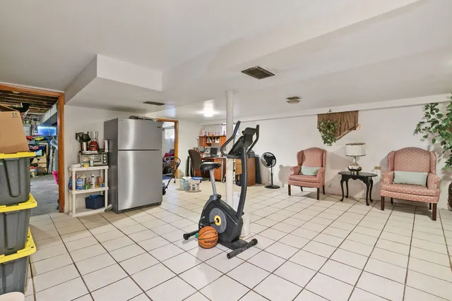 $154,400 | 14520 South Parnell Avenue, Riverdale, IL 60827