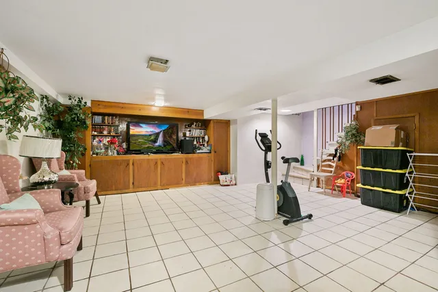 $154,400 | 14520 South Parnell Avenue, Riverdale, IL 60827