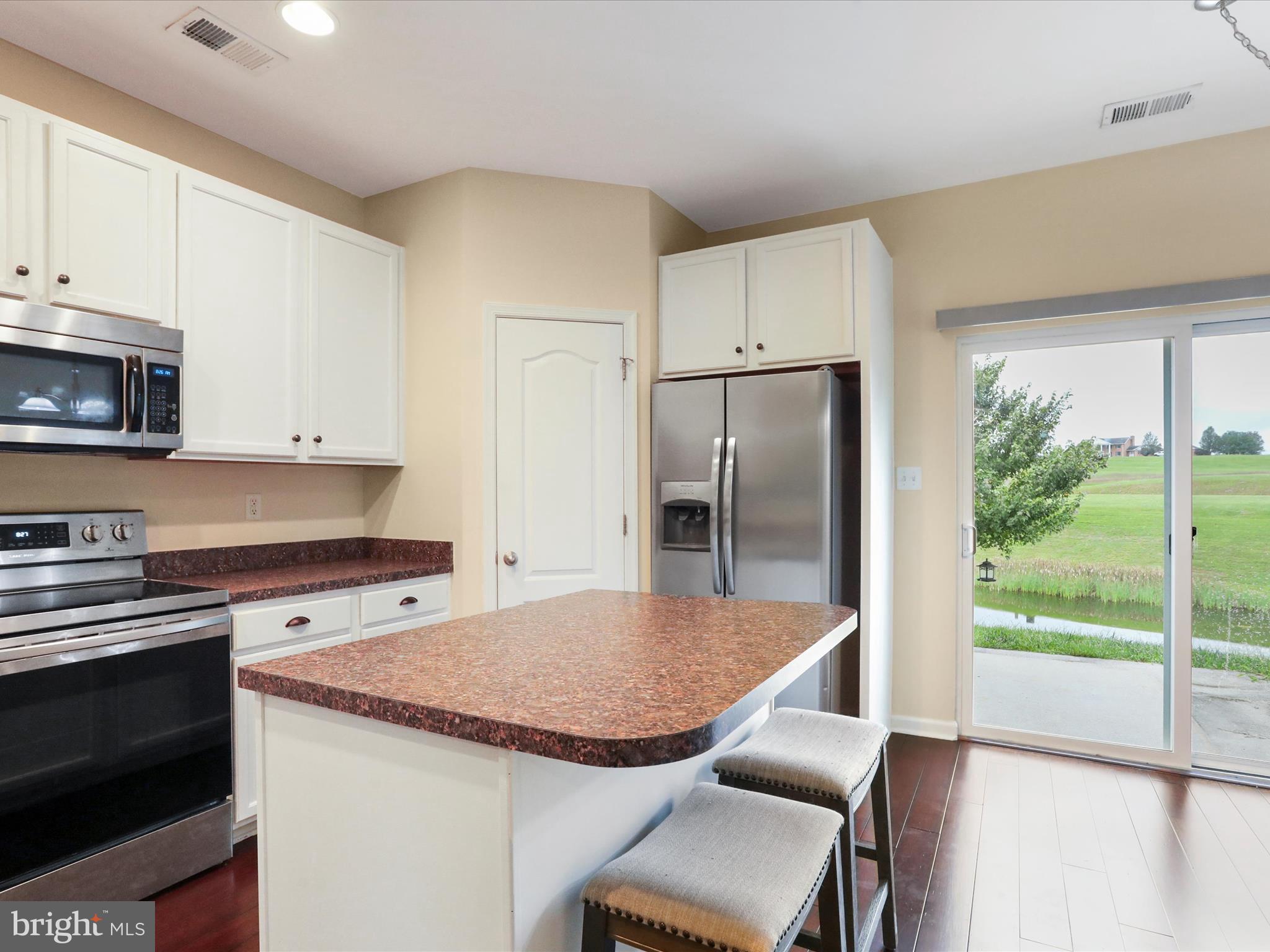 53 Ran Rue Drive Martinsburg, WV 25403 - Photo 12 of 38 Kitchen with island