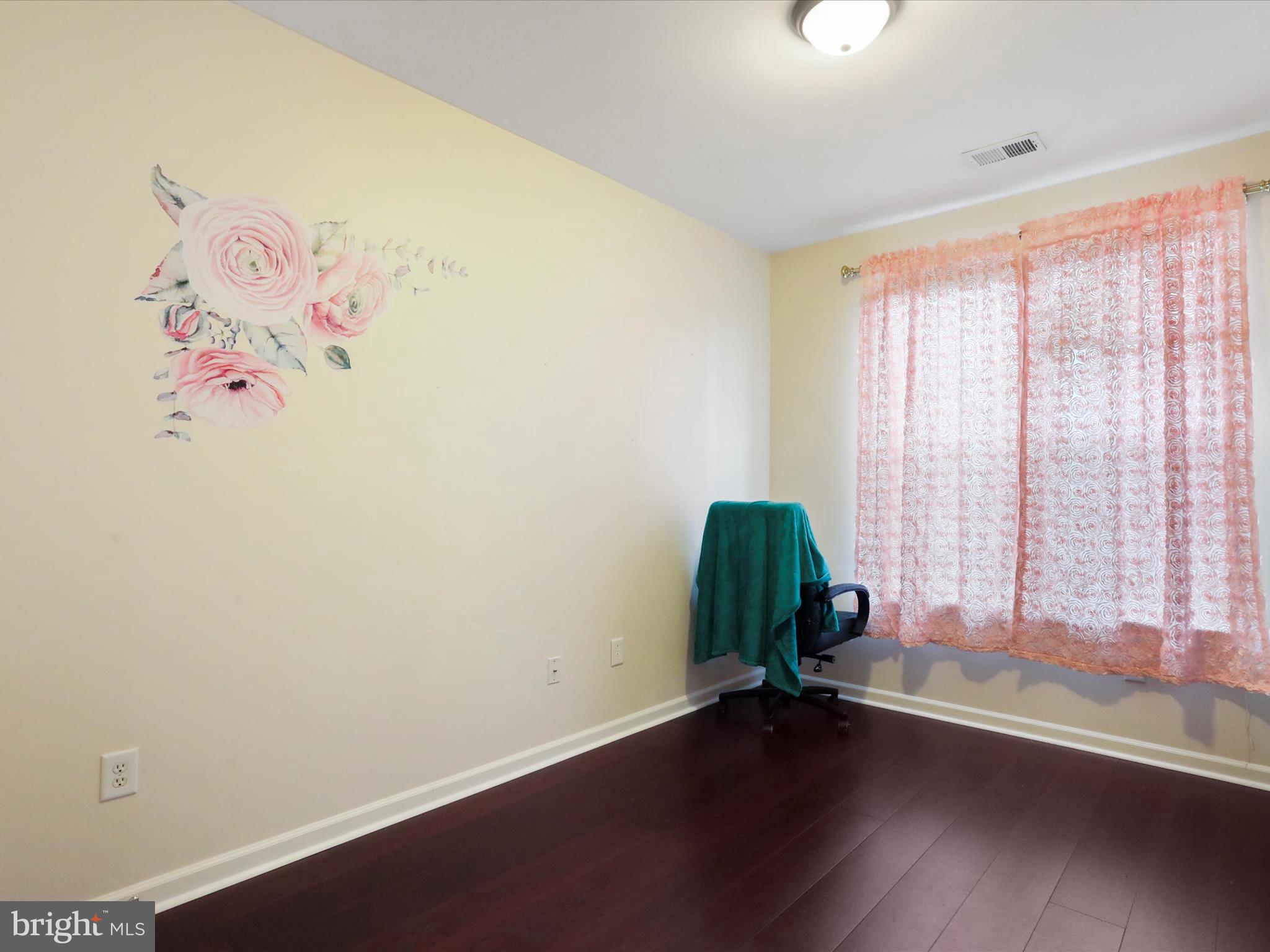 53 Ran Rue Drive Martinsburg, WV 25403 - Photo 29 of 38 3rd Bedroom