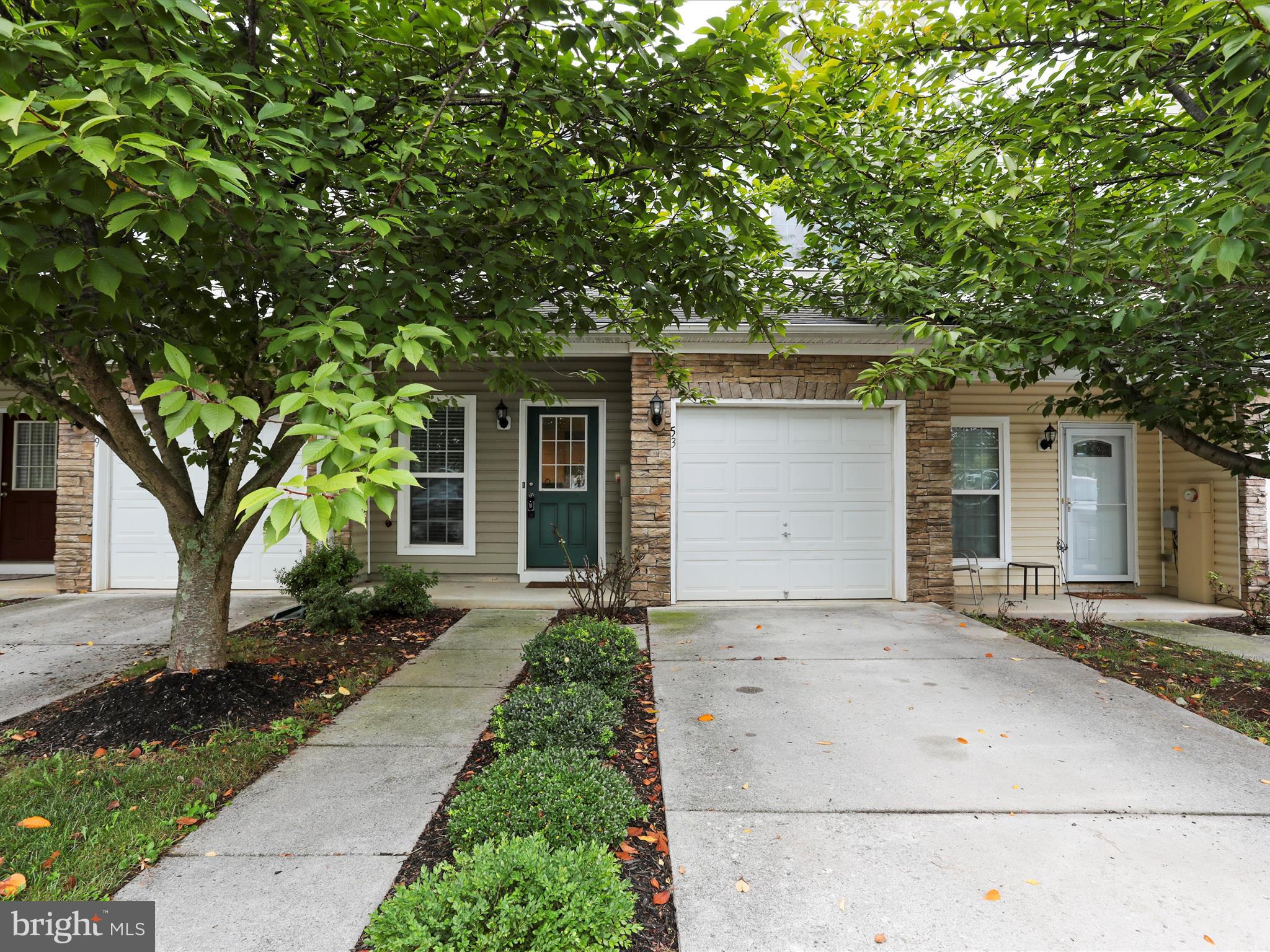 53 Ran Rue Drive Martinsburg, WV 25403 - Photo 6 of 38 Inviting Townhouse