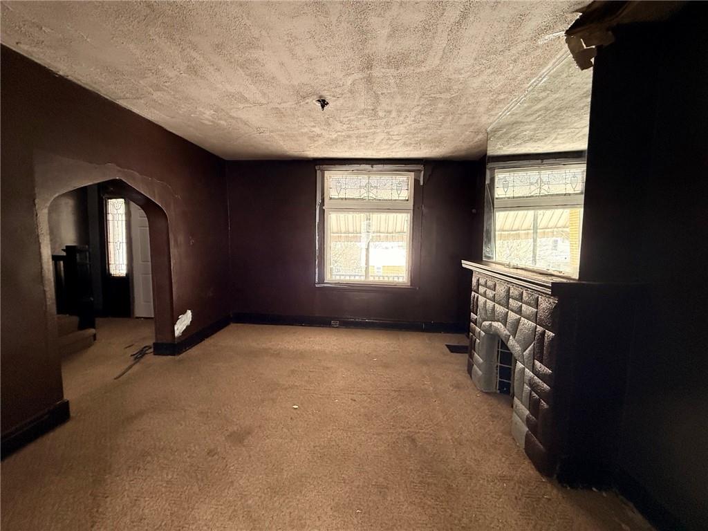 420 Parkwood Road Pittsburgh, PA 15210 - Photo 4 of 14