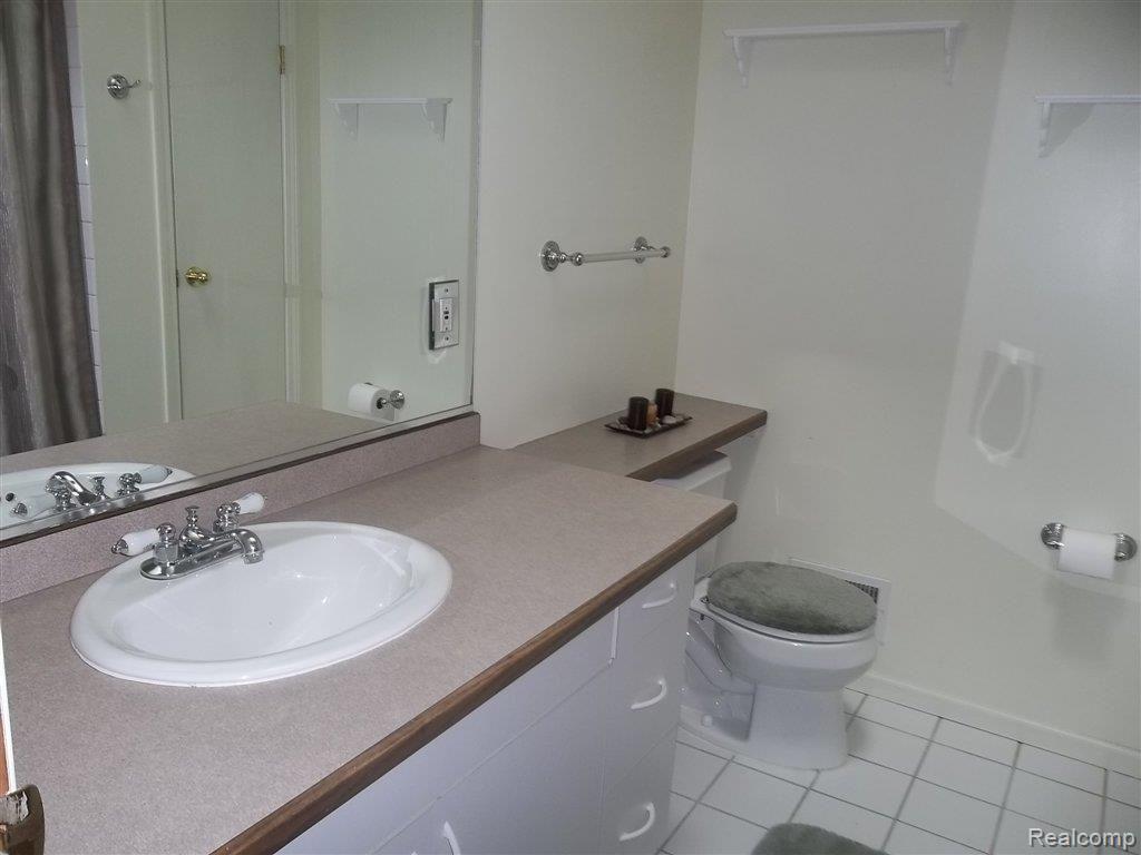 8577 Bordman Road Almont, MI 48003 - Photo 12 of 23 100_0676.JPG