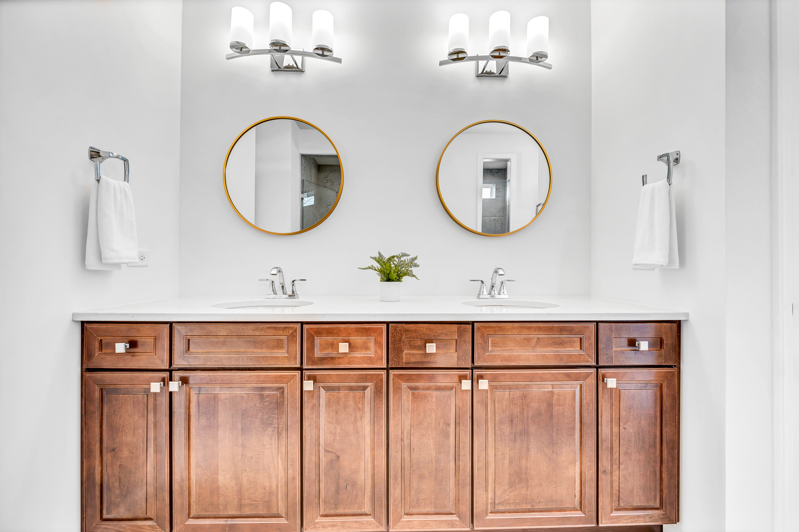 3256 Oak Creek Lane Aurora, IL 60503 - Photo 11 of 19 a bathroom with a sink and a mirror