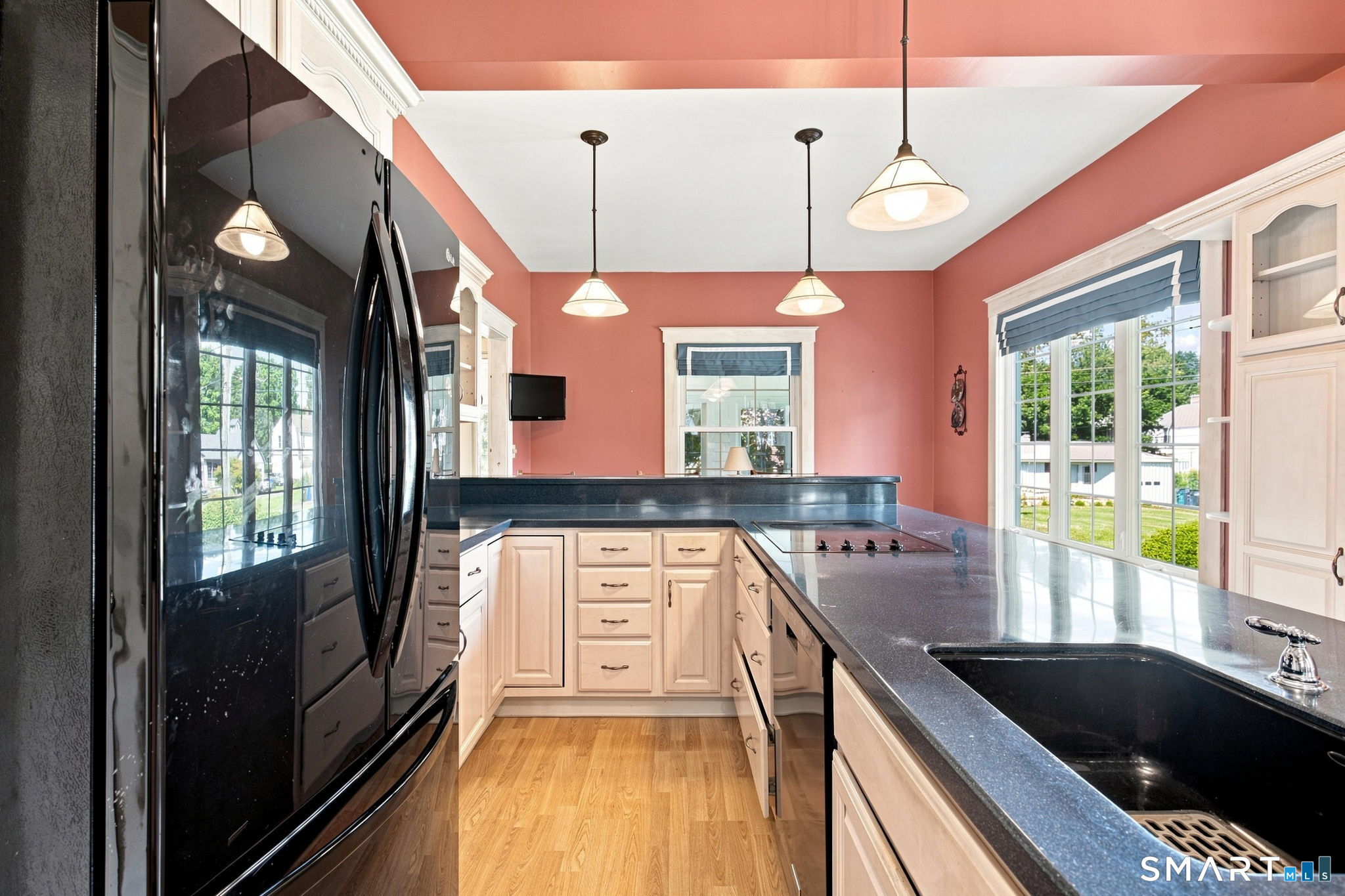 24 Ridgeway Street Newington, CT 06111 - Photo 17 of 40 Gallery Image 17