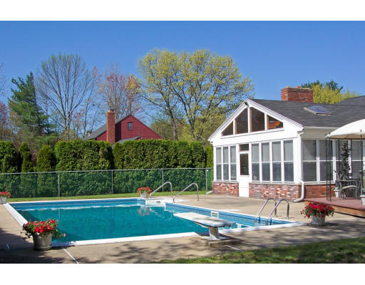 42 Sycamore Road Methuen, MA 01844 - Photo 10 of 10 Gallery Image 10