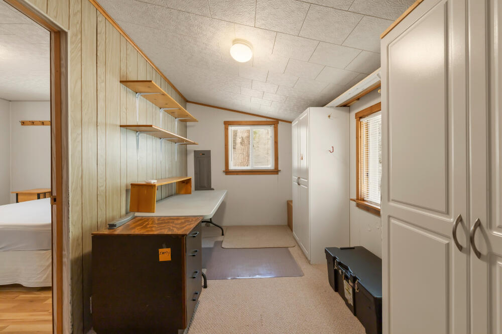 29909 Pelican Butte Road Klamath Falls, OR 97601 - Photo 19 of 31 Gallery Image 19