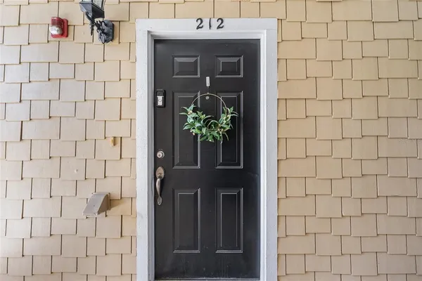 $225,000 | 1460 Northwest 3rd Place, Unit 212, Gainesville, FL 32603