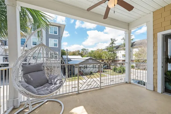 $225,000 | 1460 Northwest 3rd Place, Unit 212, Gainesville, FL 32603