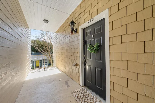 $225,000 | 1460 Northwest 3rd Place, Unit 212, Gainesville, FL 32603